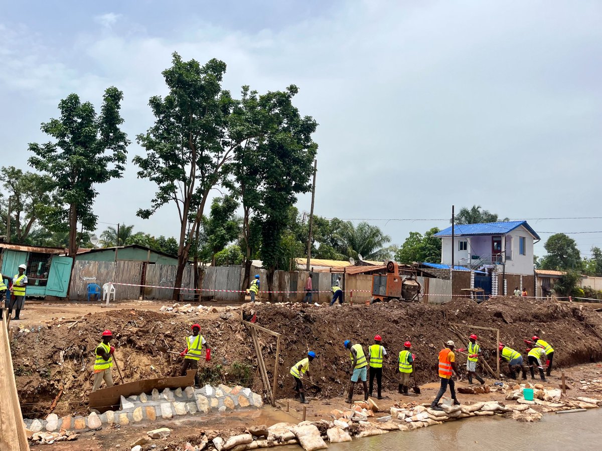 jacquierfranco2's tweet photo. ๐จ๐ซ Le #PILEGI : un beau projet de promotion des initiatives locales et environnementales qui amรฉliore les conditions de vie des populations de Bangui https://t.co/r9IRgNkExc