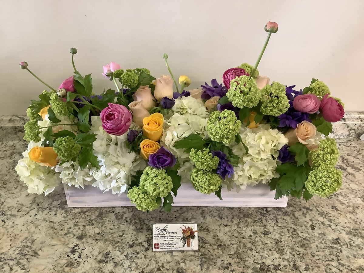 EverydayFlower's tweet photo. As our weather warms up, heading into the spring months look for #Viburnum, And #Lilac arriving to our store. Now available through #Mothersday https://t.co/92Xd3OQ3q2