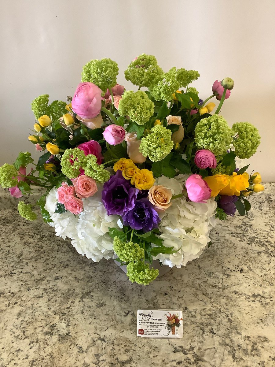 EverydayFlower's tweet photo. As our weather warms up, heading into the spring months look for #Viburnum, And #Lilac arriving to our store. Now available through #Mothersday https://t.co/92Xd3OQ3q2