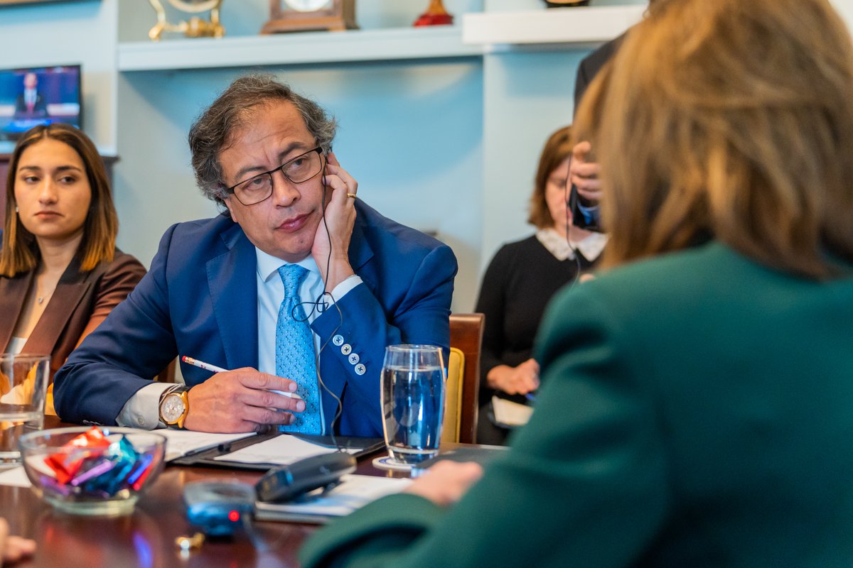 Nancy Pelosi tweet media