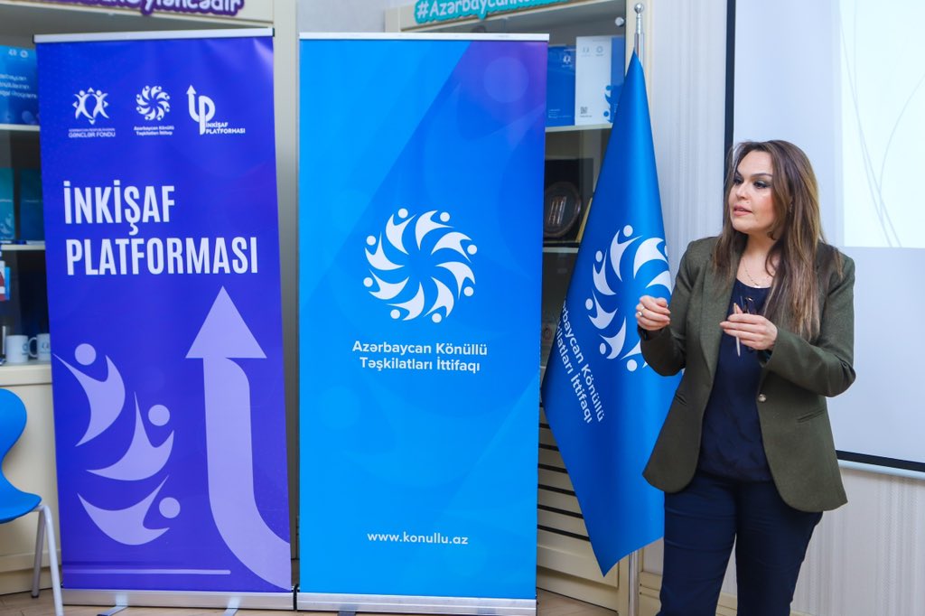 MigvolunteerAze's tweet photo. “İnkişaf Platforması”-nın “İctimaiyyətlə əlaqələr və sosial media marketinq” modulunun ikinci günü başa çatıb. 🤩

#MiqrasiyaKönüllüsü #AKTİ #AzərbaycanKönüllüləri #AzGF #İnkişafPlatforması #İctimaiyyətləəlaqələr #SosialMediaMarketinq https://t.co/6qQz4KXqbb