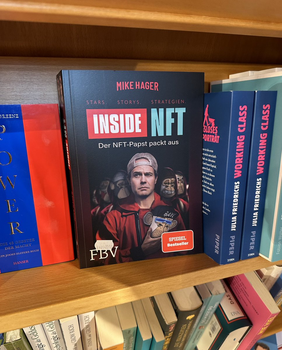 HenriApell's tweet photo. The bestseller of @nullinger in my local bookstore 📕 https://t.co/iPw9FKcFE0