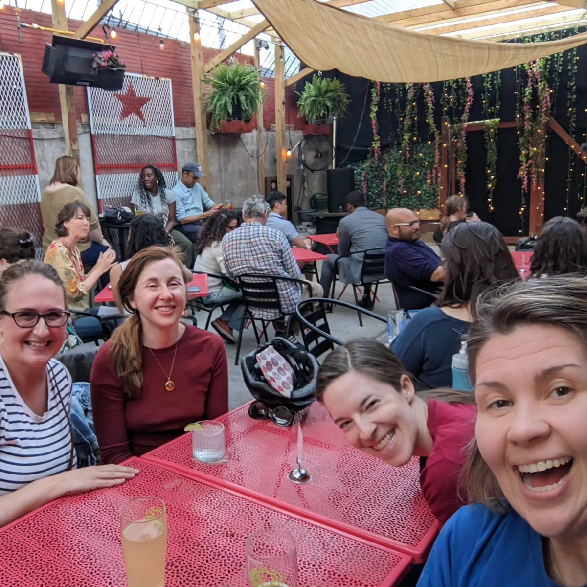 jamiezvirzdin's tweet photo. Not only did I get to sit with friends from @storycollider, @NASA, and @NPR but also perform my own story at a sold-out show.
If you liked the story, check out the book!
https://t.co/HMiR7eQ0vQ
#SubatomicWriting @JHUPress
#science #physics
#TelescopeArray @universityofutah https://t.co/MUQOA8lKTB