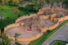 gorillainuganda's tweet photo. Step into the world of Rwanda's royal history by visiting the King Matara III Rudahigwe Palace. Admire the intricate architecture, stunning décor and historical artifacts that tell the story of the country's monarchy. This is a must-visit for history buffs https://t.co/dQdPUSw0J9 https://t.co/nCgG6j4gni