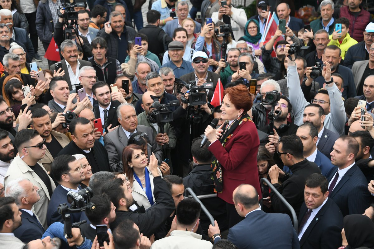 iyiparti's tweet photo. Genel Başkanımız Sayın @meral_aksener, Sayın @mansuryavas23 ile birlikte;

Ankara Güdül'de vatandaşlarımızla bir araya geldi, Beypazarı Proje Tanıtım Töreni'ne katıldı. 

14 Mayıs'ta hak yerini bulsun diye;

1 oy Kemal'e, 1 oy Meral'e! ☀️ https://t.co/caPLkkEKwO