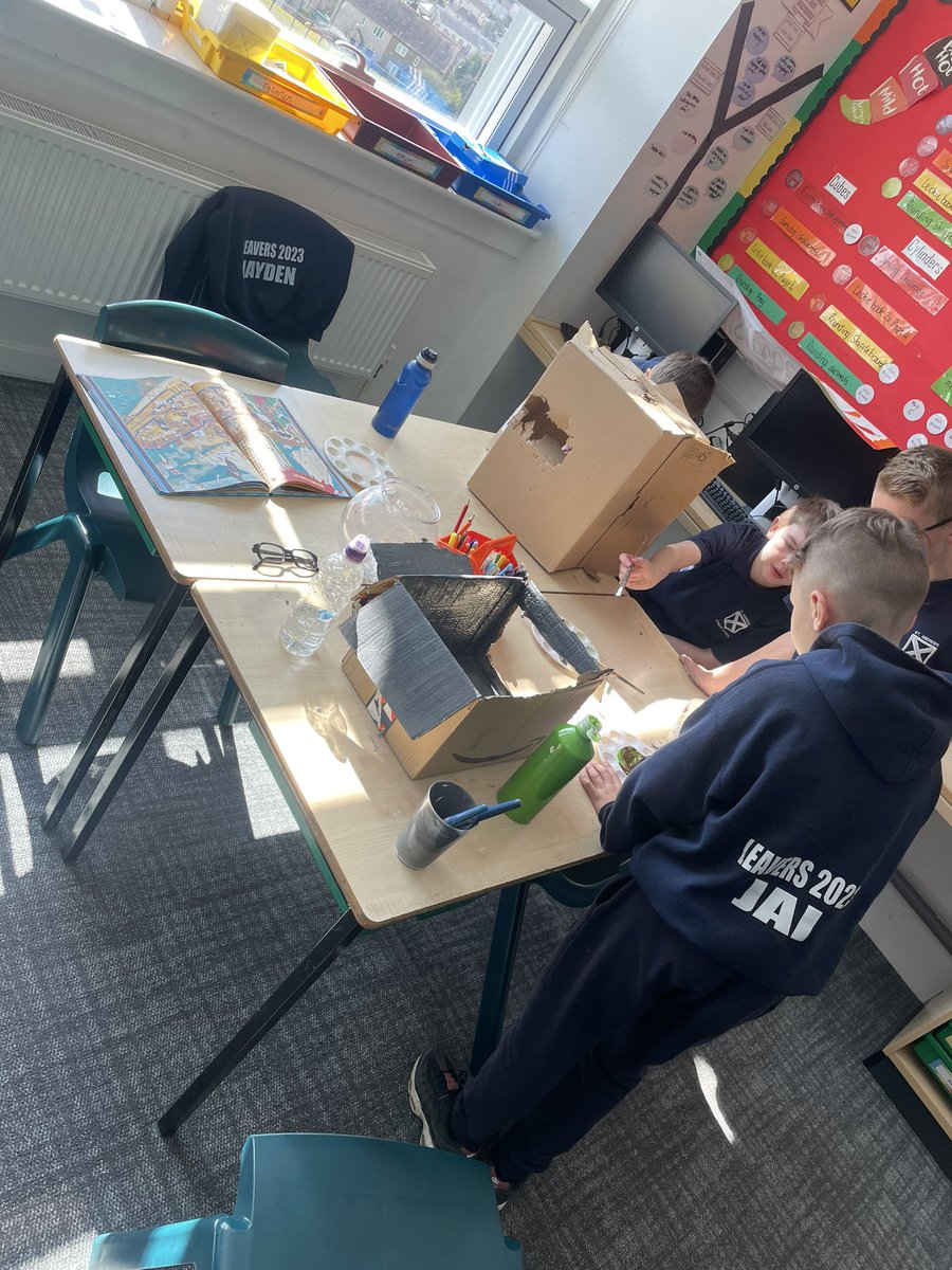 We’re making good progress with our WW2 Anderson shelter models! We have been finishing off our WW2 stuff, ready to move onto our new topic next week🤩