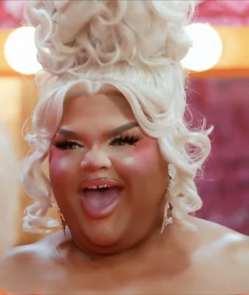 REMUCHIS's tweet photo. kandy nation we need to assemble and defend our queen. we will RIDE for her all season to collectively end the jobless muse haters :) https://t.co/XSG4W6hUOo