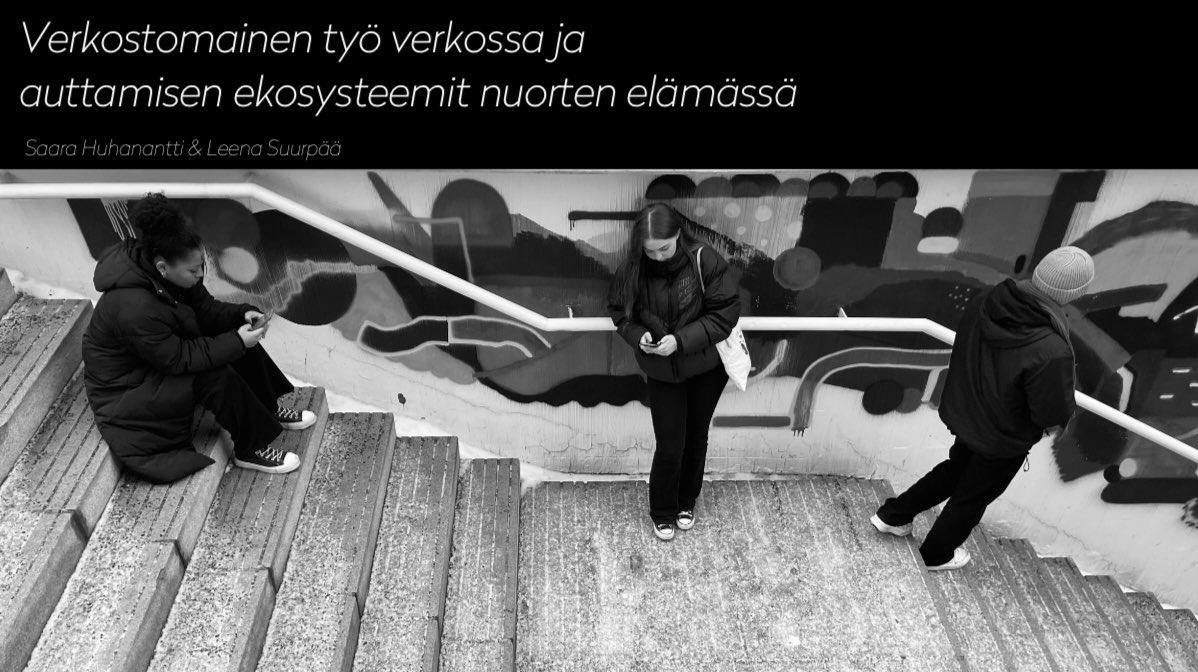 SaaraHuh's tweet photo. Oli ilo päästä kertomaan mikä on @ChatSekasin ja olla dialogissa tutkija @LeenaSuurpaa kanssa #NUORI2023 -päivillä. 

Kompleksiset haasteet tarvitsevat kompleksisia ratkaisuja, verkostoja ja rajojen ylityksiä. Ja #nuoret tarvitsevat luottamusta, toivoa ja uskoa tulevaisuuteen. https://t.co/3cqIFrOUjt