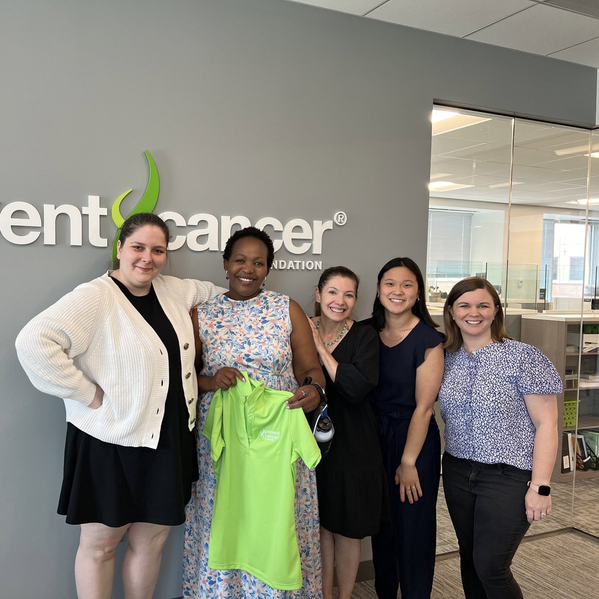 preventcancer's tweet photo. Nairobi, Kenya ➡️ Washington, D.C.

Today we met with Benda Kithaka, Executive Director of @KILELEHealthKE, one of our 2022-2024 global grantees! With their grant, KILELE aims to reach 40,000 Kenyans &amp; provide HPV vaccinations, cervical cancer screenings &amp; treatment. https://t.co/TI9DKChGWM