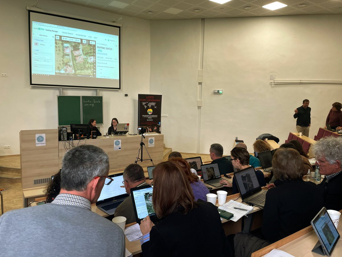 Very proud of our students from <a href="/unipo_mappers/">𝗨𝗡𝗜𝗣𝗢 𝗠𝗮𝗽𝗽𝗲𝗿𝘀 🌍</a> <a href="/kervav/">Daniela Vavreková</a> and Katka for their great #mapathon workshop for teachers from 5 countries 🇮🇹🇷🇴🇪🇸🇵🇹🇸🇰within #euthmappers project 👏👏👏 <a href="/youthmappers/">YouthMappers</a>