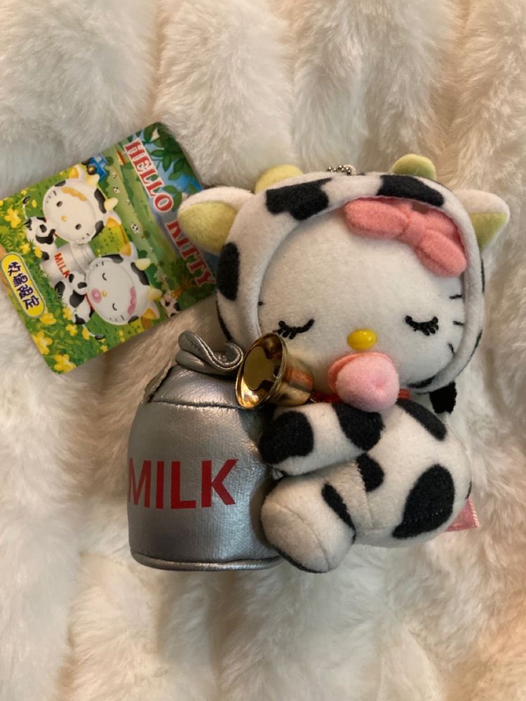 cow hello kitty 💫
