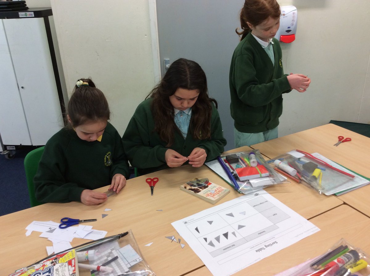 StMarysRCSch's tweet photo. Dosbarth Crwban worked well in groups today to classify different types of triangle. Gwaith gwych blant! ๐#SMRY5 โฆ@EAS_Numeracyโฉ https://t.co/Dj4wpCxW1y