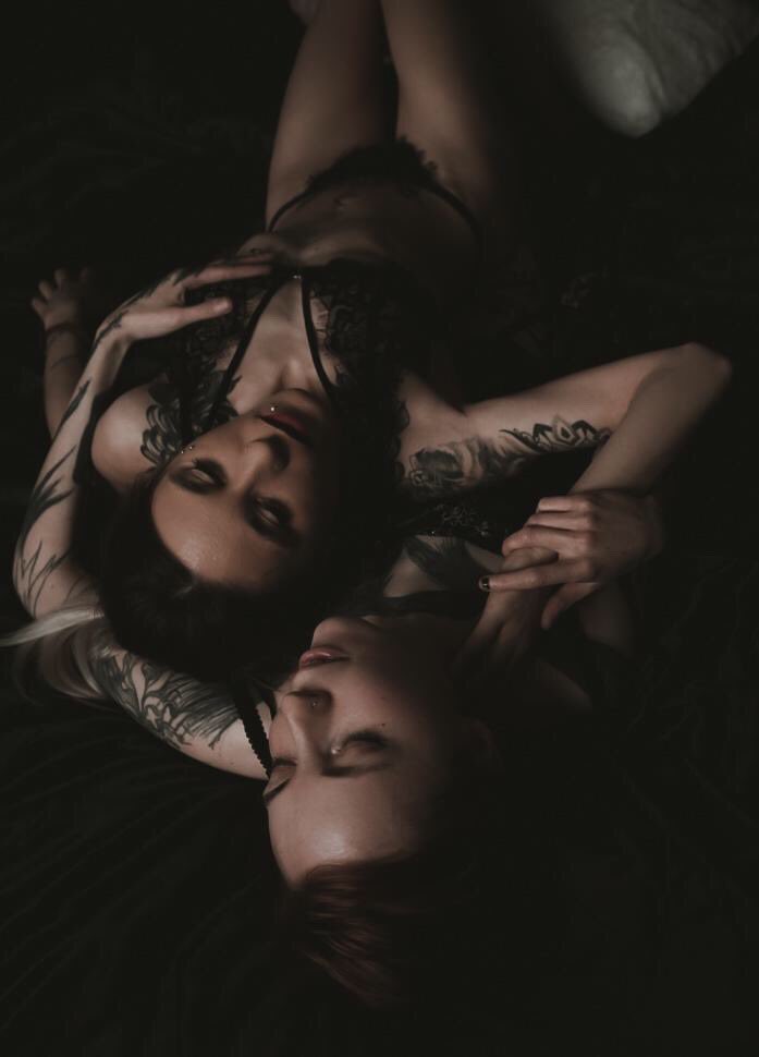 vbel677's tweet photo. Oh un duo avec une fille superbe ! Disponible sur mon mym mes loups 🐺 
La série : 𝖉𝖊𝖑𝖎𝖛𝖊𝖗𝖊𝖉 𝖇𝖔𝖉𝖞 𝖙𝖔 𝖇𝖔𝖉𝖞 𝖉𝖎𝖘𝖕𝖔𝖓𝖎𝖇𝖑𝖊 🖤 
Rt si tu veux me soutenir et clic sur ce lien 
#INK #Girl #Pierced #duomym 
https://t.co/l5qTGOkg90
@mym_fans_ @suicidegirlfr https://t.co/9QvogtYVUm