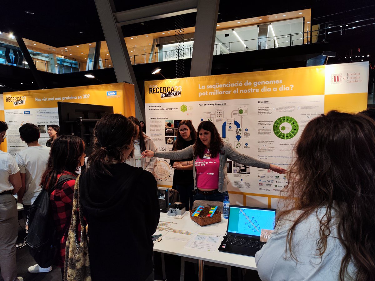 CatBiogenoma's tweet photo. 😊Molt contentes de veure l'interès que mostreu en passar pel nostre taller. Moltes gràcies!😍
Demà teniu una nova oportunitat de descobrir el #Biogenoma 🧬de la mà de les nostres investigadores del @cnag_eu, @GeneticsUB, @IRBioUB i @IBB_botanic🌿🕷️🐟
#RecercaenDirecte https://t.co/z9DWe6exvw