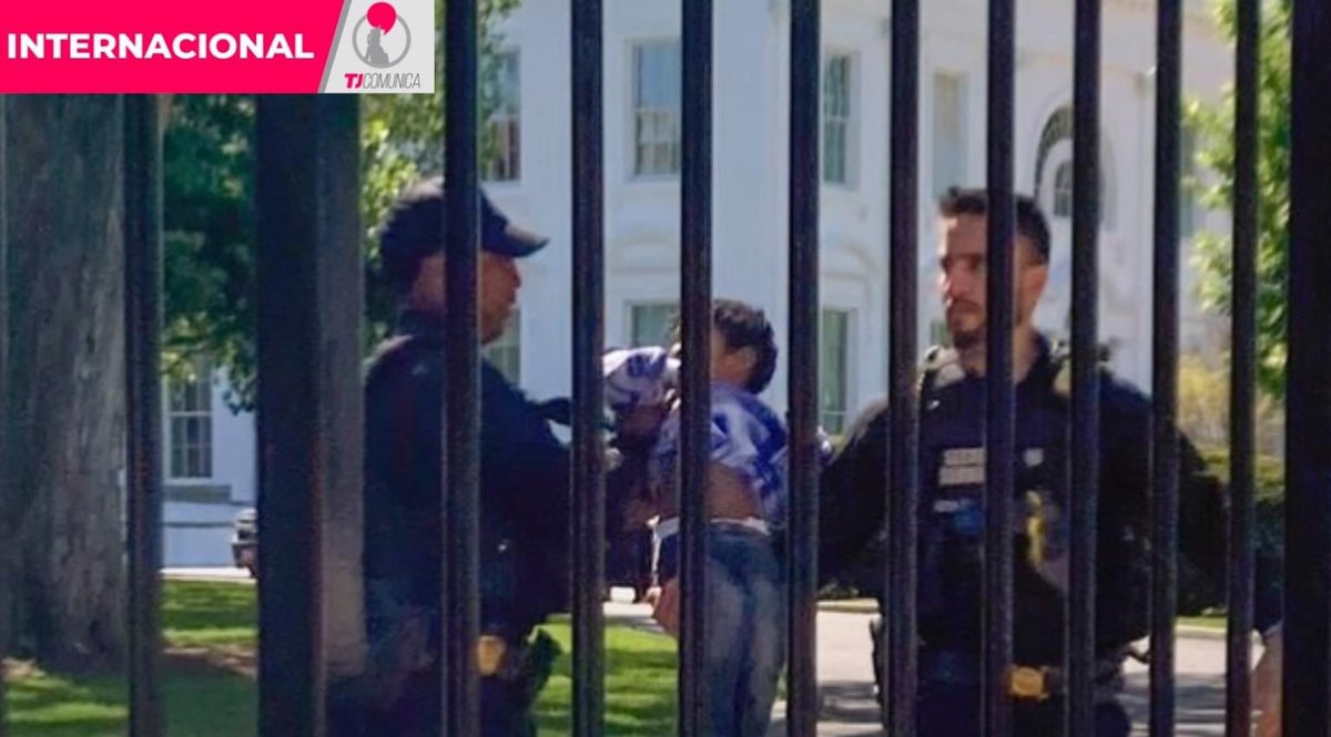 ComunicaTj's tweet photo. #INTERNACIONAL Este martes un niño se convirtió en uno de los intrusos de la Casa Blanca más pequeños, al haberse metido por la reja del lado norte de la mansión presidencial.
#TJcomunica https://t.co/yVqSiO7sfH