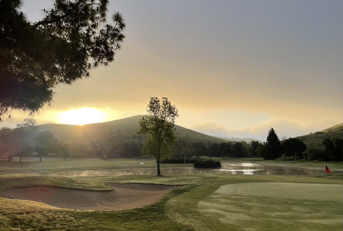 Marine layer slowly burning off. #simivalley #golf