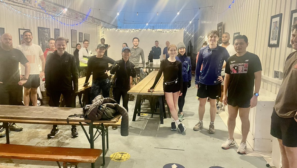 cityrunnersclub's tweet image. Poured it down this eve ☔️ 💦… but did it stop our runners? Nope, never does 👏☺️👍 Roll on marathon cheering on Sunday 🏅🎉 #runningintherain #rainrunning #comerainorshine