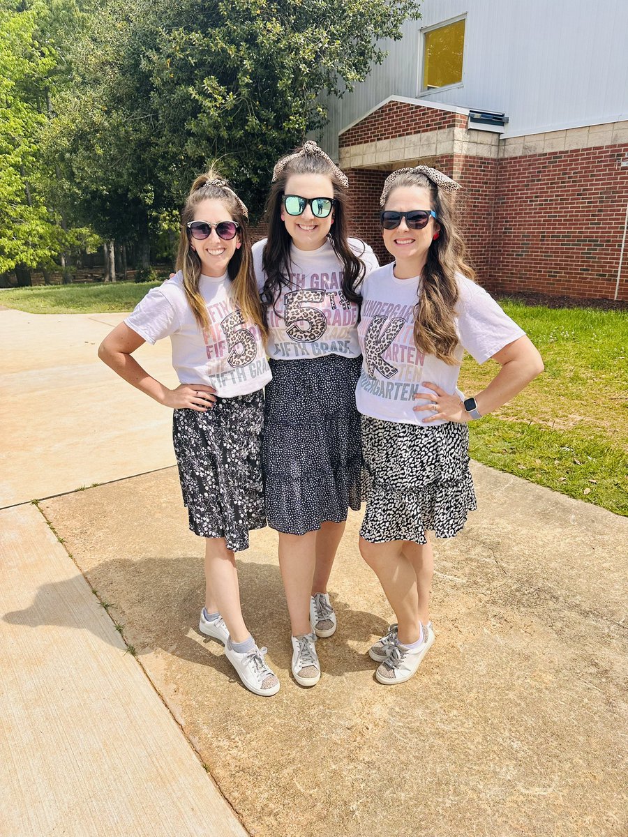 Twin Day for the workdays ❤️ <a href="/mrsgressick/">Mrs. Gressick</a> <a href="/BrassfieldElem/">Brassfield Elementary</a>
