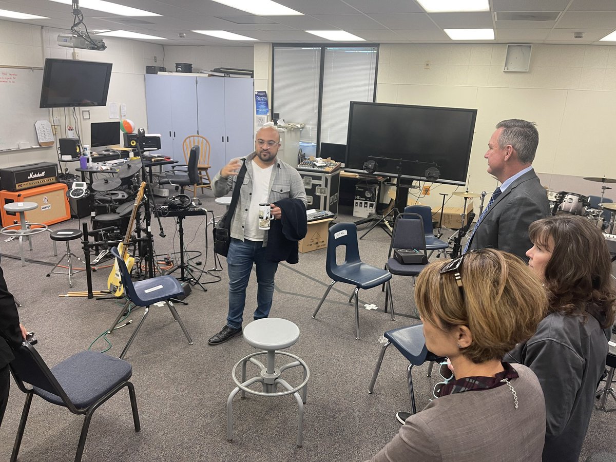 David Hong (@dbhs_principal) on Twitter photo Thanks to Supt. Dr. Taylor, & Exec. Cabinet (Dr.s Witmer, Torres & Koh) and our Board President Ruiz and Board Member Abu-Taleb for your visit! <a href="/WVUSD_Tweet/">Walnut Valley USD</a> <a href="/DiamondBarHS1/">Diamond Bar High School (official)</a> Thanks to Mr. Langham(Choir), Mrs. Riley(Dance), & Mr. Jarvis (Com. Music) for welcoming us to your class! Thanks to Supt. Dr. Taylor, & Exec. Cabinet (Dr.s Witmer, Torres & Koh) and our Board President Ruiz and Board Member Abu-Taleb for your visit! <a href="/WVUSD_Tweet/">Walnut Valley USD</a> <a href="/DiamondBarHS1/">Diamond Bar High School (official)</a> Thanks to Mr. Langham(Choir), Mrs. Riley(Dance), & Mr. Jarvis (Com. Music) for welcoming us to your class!