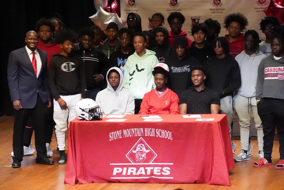 JayChampNews's tweet photo. Stone Mountain football held its first singing day since 2019 when Jabril Dixon, AJ Hardge, and Ali Diakite signed scholarships.

Coach David Roberson talked about what it means for the program and how new transfer portal rules changed college recruiting. https://t.co/UhM9Nt8L7b https://t.co/pFlbOtjtq5