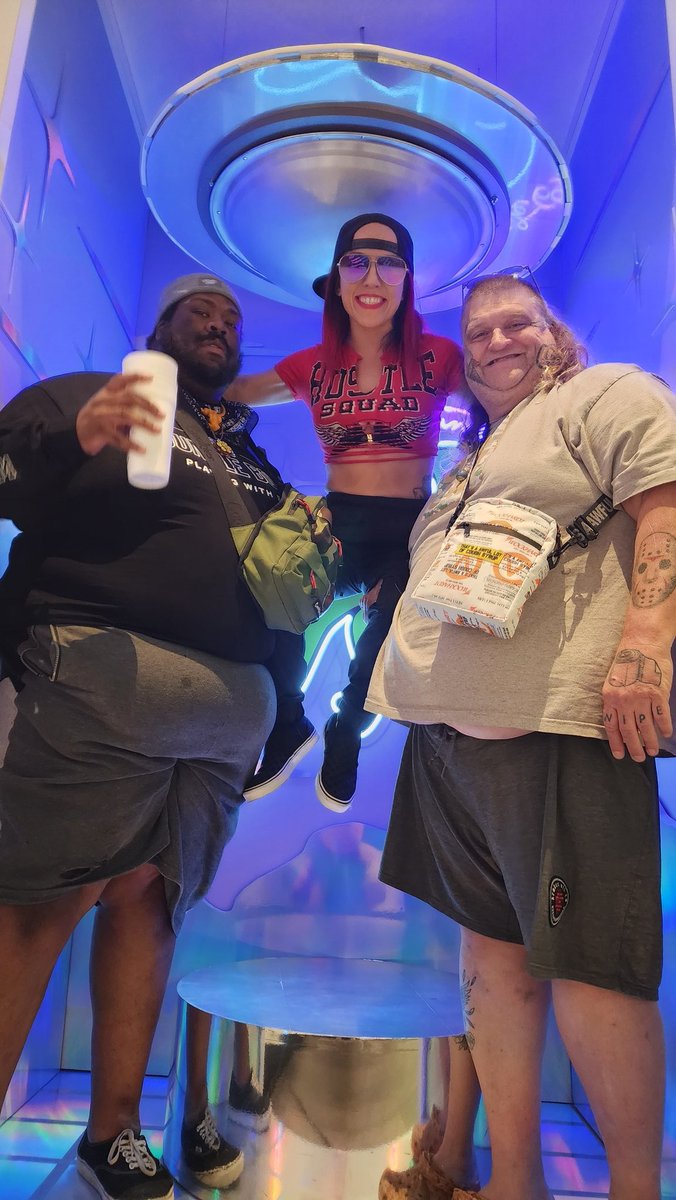 Big Gucciberry on Twitter: "Happy 4/20 from @jerzjess @cookievanna_420