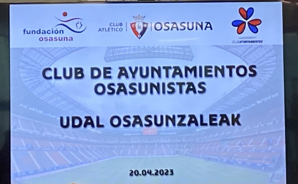 aytomelida's tweet photo. Mélida es un ayuntamiento Osasunista. Junto al
Sporting Melides hemos participado en el acto de la Fundación Osasuna. Aupa rojillos. https://t.co/NAhWsW5aAx