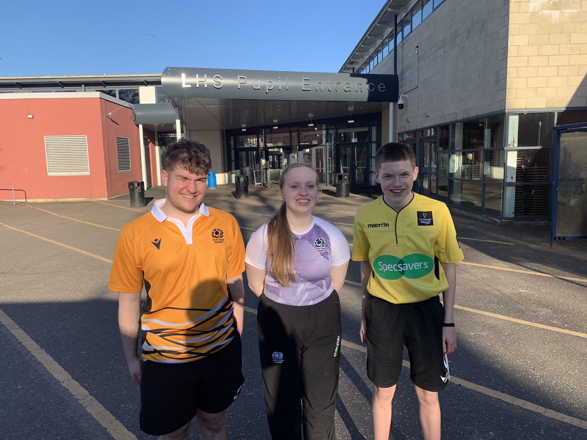 LHS_HWB's tweet photo. Great day with the S1 girls rugby team this afternoon.🏉🏉

3 wins and a draw from 6 games in the tournament 🙌👌

Well done to the three referees, two who have only recently qualified 👍👍 https://t.co/XVoDVlEqJM