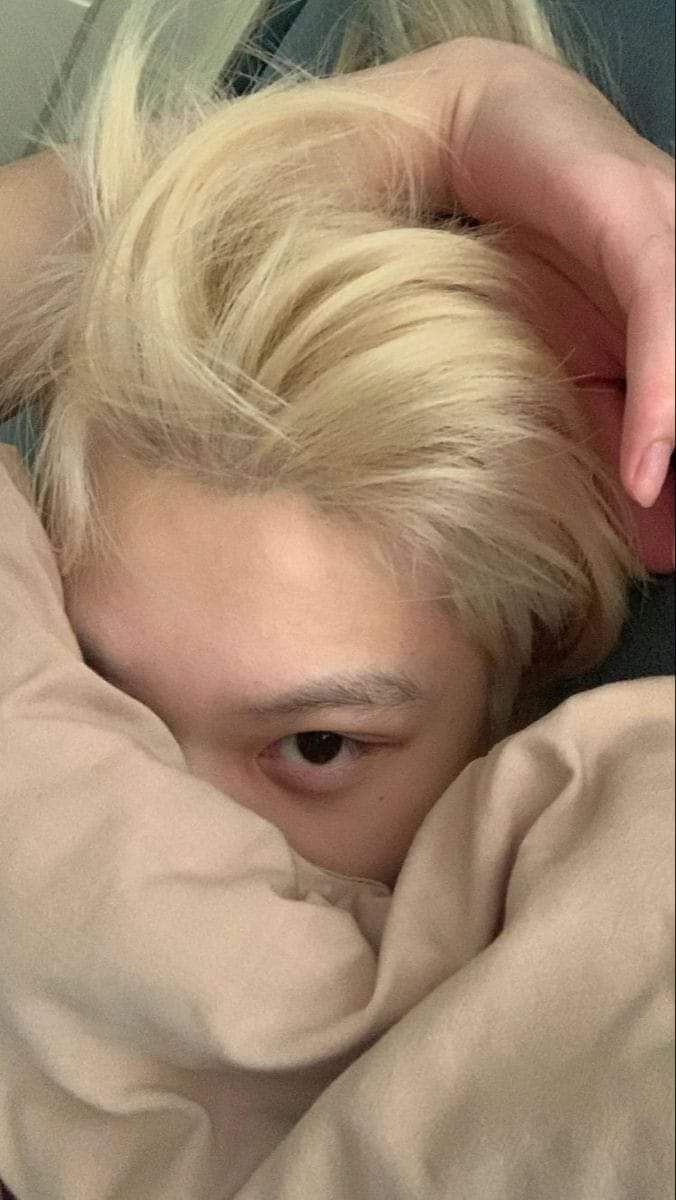 Rebeca_Andreea2's tweet photo. #ProtectFelix
Let's protect Felix! No kpop idol deserves to receive hatred or insults. We should protect them and want them to be happy.
Just put up a post with felix in which you thank him for what he has done so far and for being... Just felix, our ray of sunshine...
❤️❤️❤️❤️❤️ https://t.co/haCId78e05