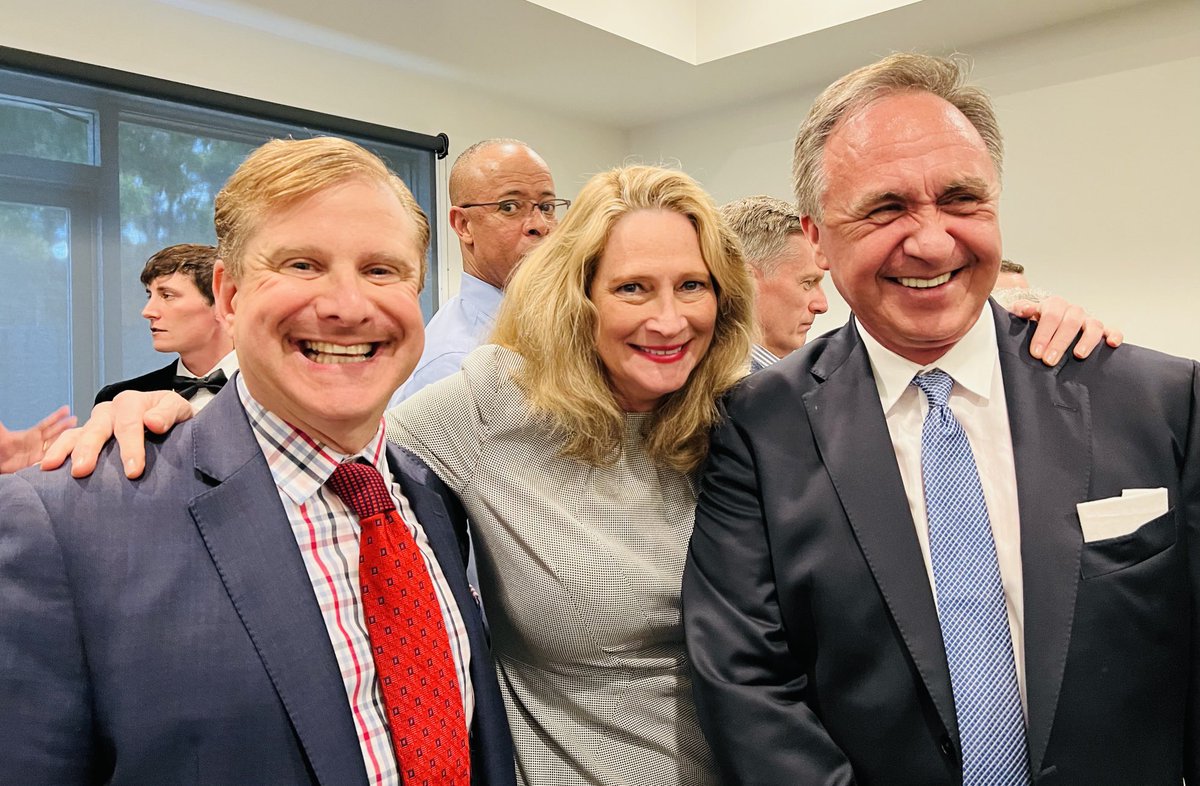 RonGalperinLA's tweet photo. Joined UCLA Law School’s ⁦@WilliamsPolicy at their 22nd Annual Update. They’re doing incredible work to study the intersection of law, LGBTQ+ issues and public policy. Honored to also connect with @SpeakerPelosi and other CA leaders including @BetsyButlerLA and @RickChavezZbur. https://t.co/rjDiSTVaDm
