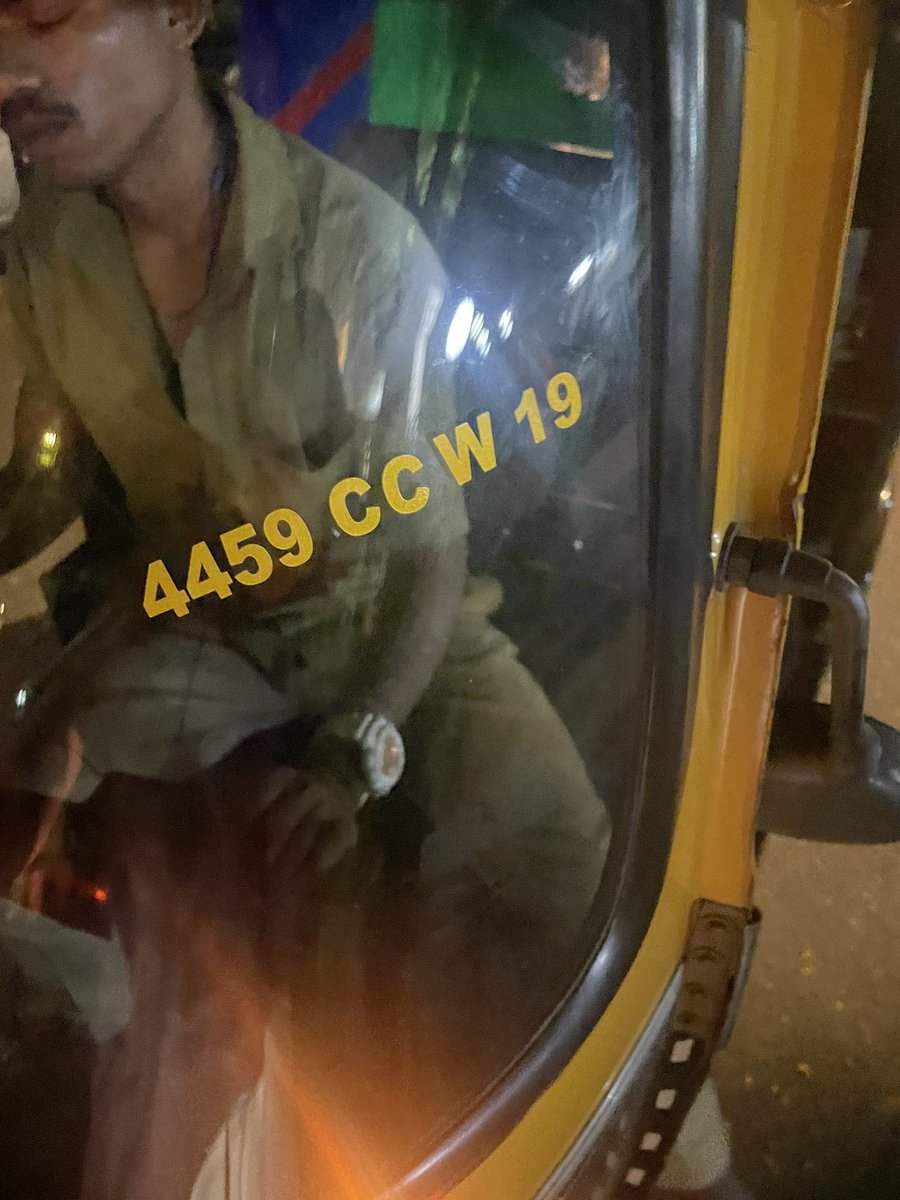 nikitakayal's tweet image. .@MumbaiPolice this auto driver picks up passengers from terminal 2 CSMIA
then upon learning it’s a nearby drop, stops midway and asks me to get off and find another auto! Post 11pm! Is this the safety women are offered in Mumbai?