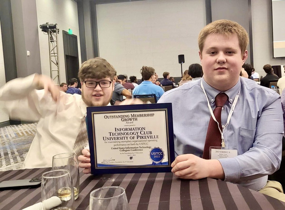 BusinessUpike's tweet photo. While at the USITCC conference in Dallas, TX, our students were given the Outstanding Membership Growth. We are all so proud of our students! #bears #IT #ourfuture https://t.co/nbN6fi0RbV
