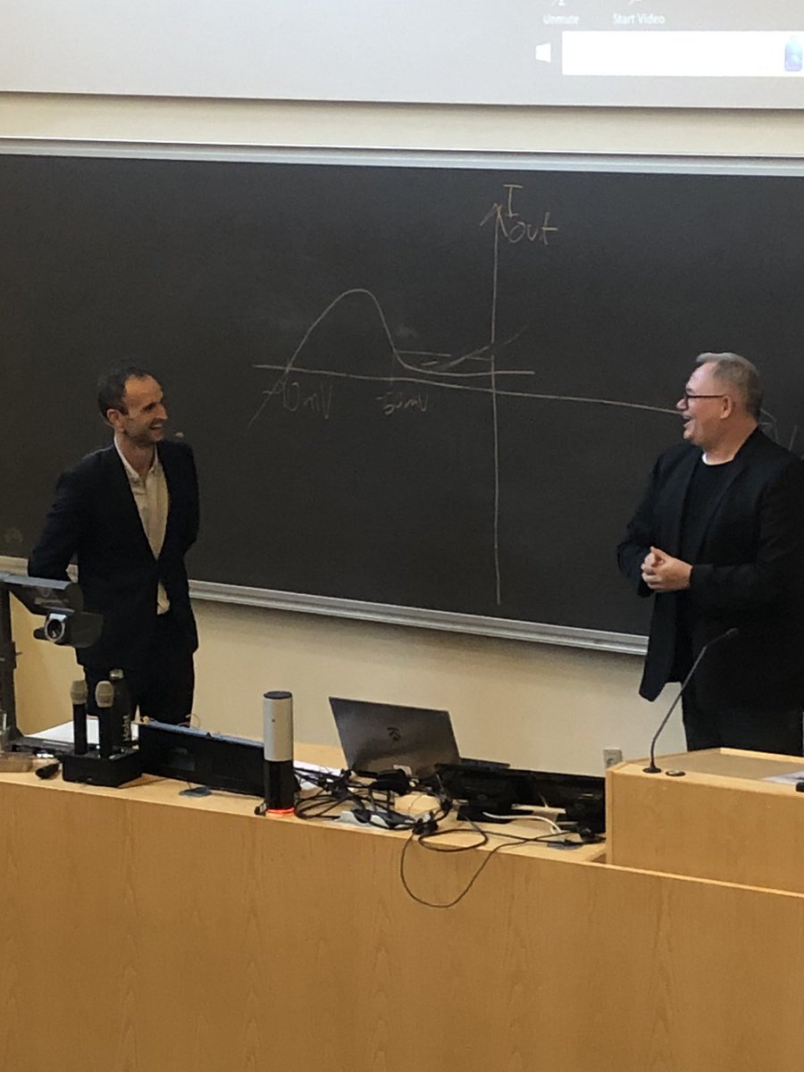 HalvorOG's tweet photo. Brilliant PhD defense from the amazing @ChrStaehr yesterday! Congrats, now let’s see what the future holds 🧠🤩
Chairman prof. @stergaard_leif was clearly impressed as visualised https://t.co/A7Qn1jYC5O
