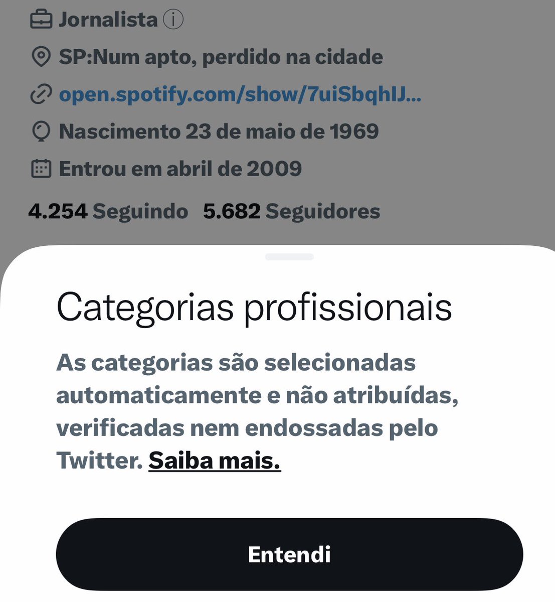carlossartori's tweet photo. A época romântica do Twitter acabou!
Não sou mais verificado e tinha conseguido o selo quando escrevia um blog no FOX Sports e depois ESPN Brasil!
Jamais pagaria por isso!
Vou gastar dinheiro com outro azulzinho…
#twitterdied #twittermorreu https://t.co/GyDN8QLVDr