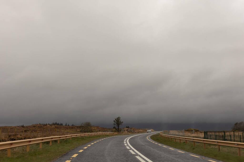 When you can drive for hours

#giolacassar #landscape #openspaces #nature #drives #longdrives #photography instagr.am/p/CrRIwADtbt2/