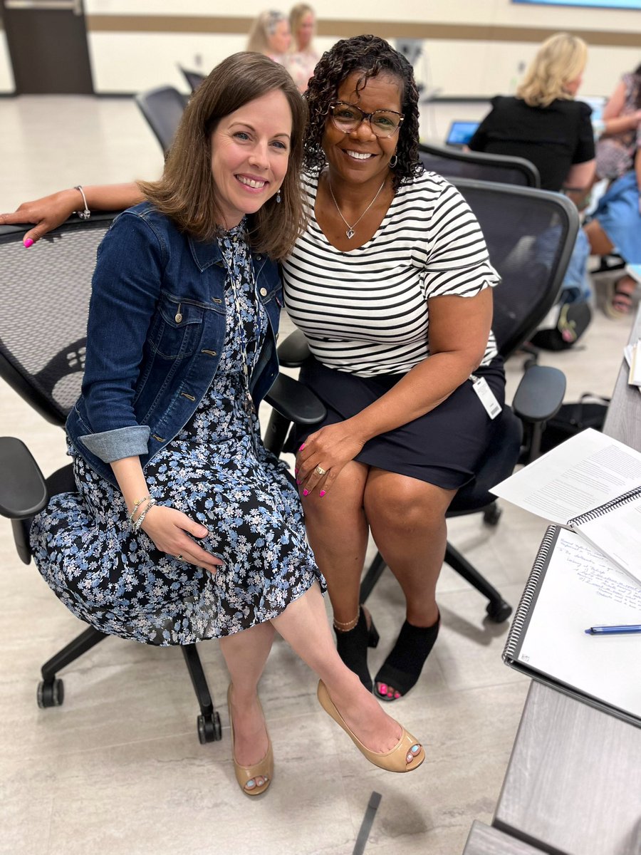 Anne Thiers tweet media