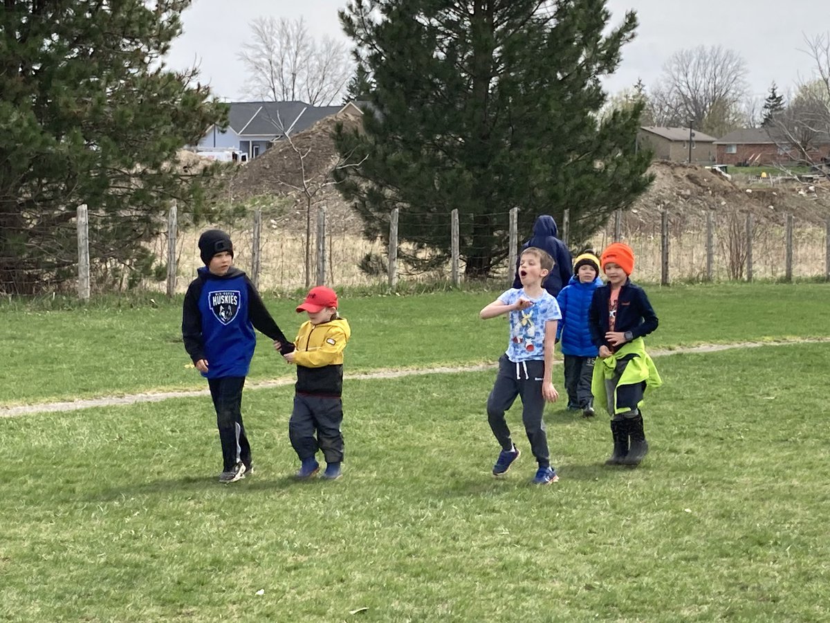 RegierReport's tweet photo. Enjoying an Earth Day scavenger hunt with our buddies! @SeaforthPublic @yourschools https://t.co/mI1BTam8qy