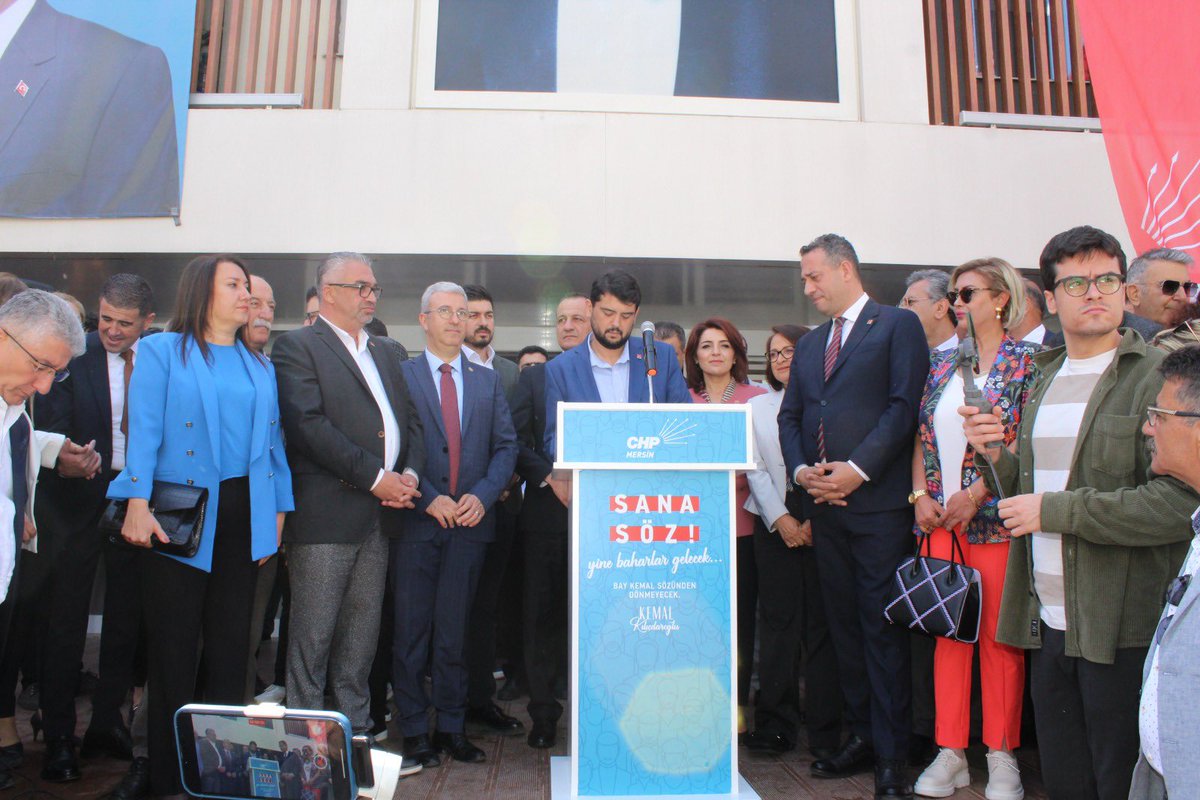 toroslaradeva's tweet photo. Cumhuriyet Halk Partisi Mersin İl Başkanlığının düzenlediği Bayramlaşma Programına katılım sağladık.CHP Mersin İl Başkanı Sn.Koral Ömür’e ve Yönetim Üyelerine düzenledikleri Bayramlaşma Programı ve nazik misafirperverlikleri için teşekkür ederiz. #BirleseBirleseKazanacağız https://t.co/StWthRCdGg