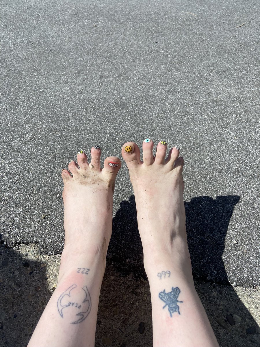 wagyukitty's tweet photo. #sellingfeetpics https://t.co/fkofgVaSdy