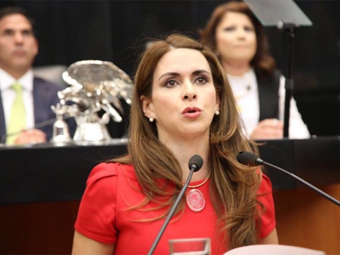 #RadioCongreso 🎙️| Conversamos con la diputada Carolina Viggiano <a href="/caroviggiano/">Carolina Viggiano</a> sobre los centros de justicia para las mujeres 

Escúchanos en #RadioCongreso 📻

<a href="/julietamendoza_/">Julieta Mendoza</a> y <a href="/Laksman_Sumano/">Laksman_Sumano</a> te esperan en 👉🏻: bit.ly/3yazGe2