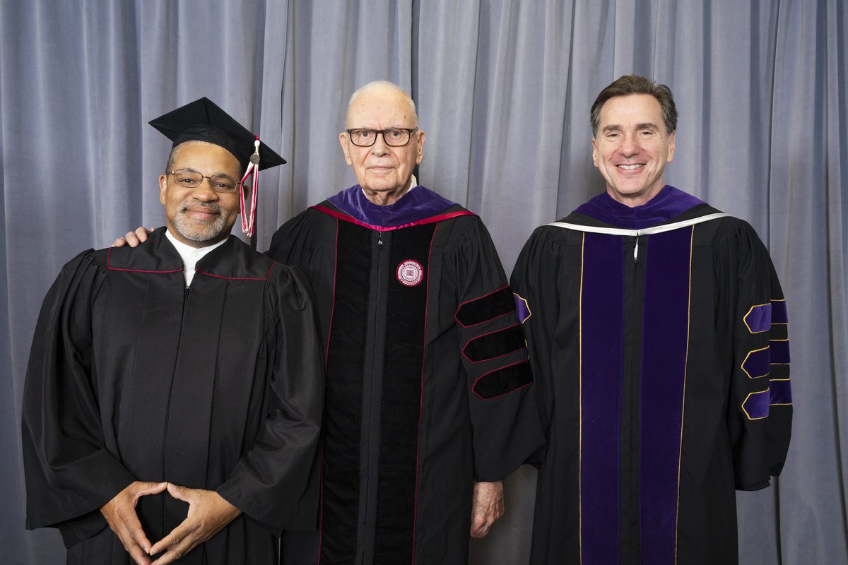 RobertNJohnson5's tweet photo. @hamiltonlugar Happy Birthday former US Congressman Hamilton.   Thank you 🙏🏽 for being so approachable since my @IndianaUniv college days even to this day!  Bless You!

#FlashBackFoto: 
@RobertNJohnson5  , Rep Hamilton &amp; Amb Lee Feinstein … 3 commencement speakers https://t.co/PzSyOEQCrl
