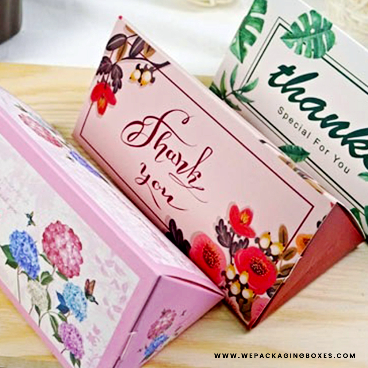 wepackageboxes's tweet image. 🔺🎁🔺 Whether you&apos;re packaging cosmetics, food items, or small gifts, our triangle boxes are a great choice. 

Get Your Boxes Now: https: wepackagingboxes.com
For Inquiry: sales@wepackagingboxes.com
.
.
#wepackagingboxes  #CustomTriangleBoxes #InnovativeDesign #UnitedStates