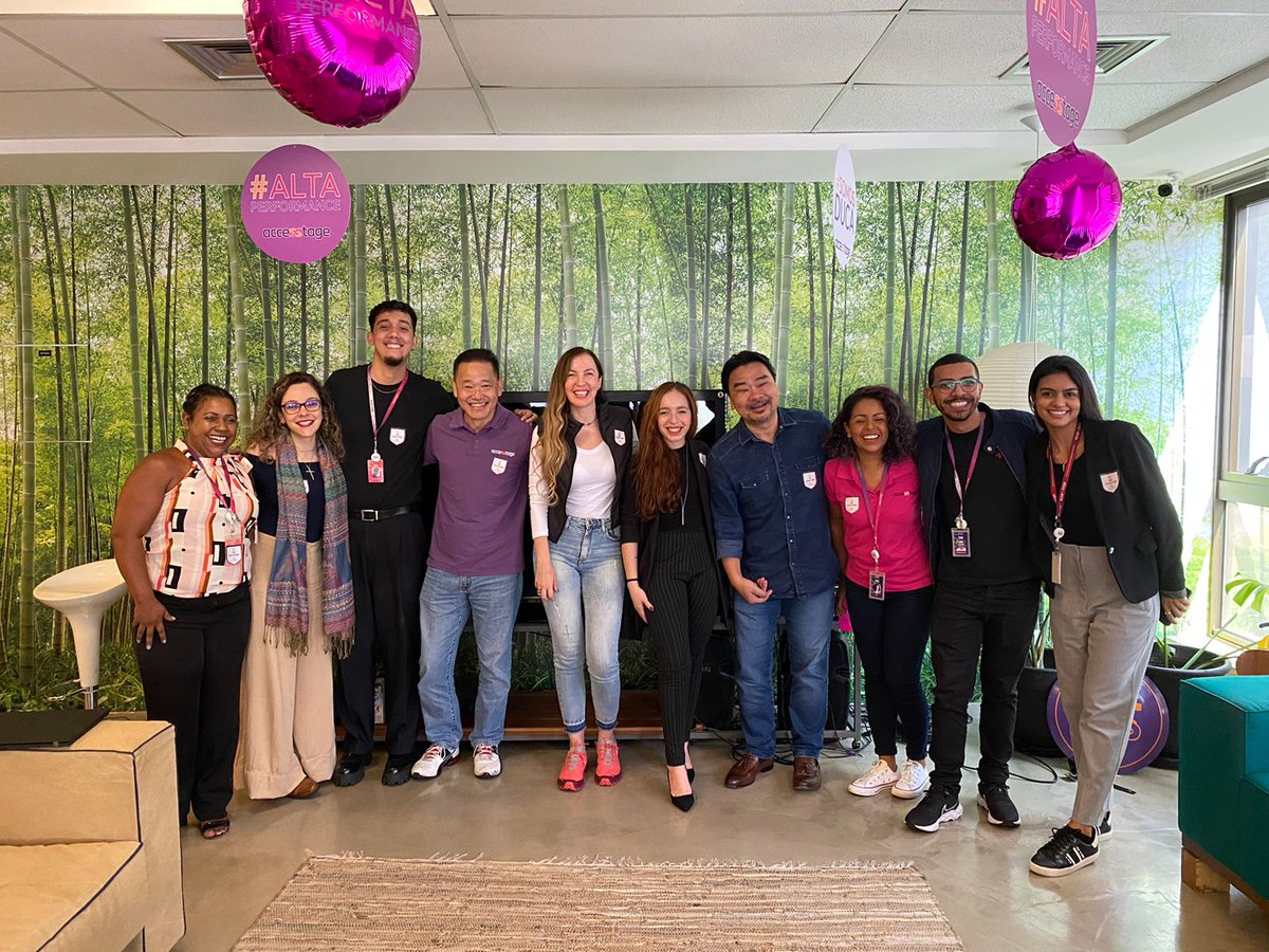 accesstagebr's tweet photo. Hoje tivemos um encontro com a nossa área de Customer Experience, o CX. Realizamos uma apresentação sobre os resultados da área neste primeiro trimestre para toda a liderança para disseminação da metodologia CX com o cliente no centro! 
#cx #customerexperience #vozdocliente https://t.co/T0X55E93Ks