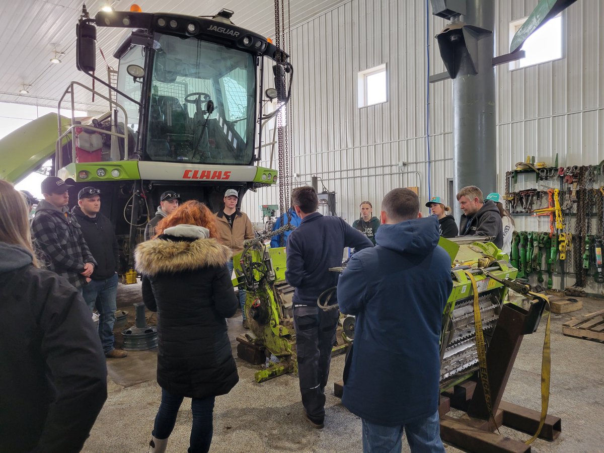 AgAssiniboine's tweet photo. 🚌 Field Trip 🚌 Our 2nd year Agriculture students took a trip to @RookeFarms to tour a beef operation with commercial and pure-bred cattle that does everything from cow/calf to finishing. Thanks for hosting our students!

#learnbydoing #accmb #mbagcollege https://t.co/awNrNIrmZ9