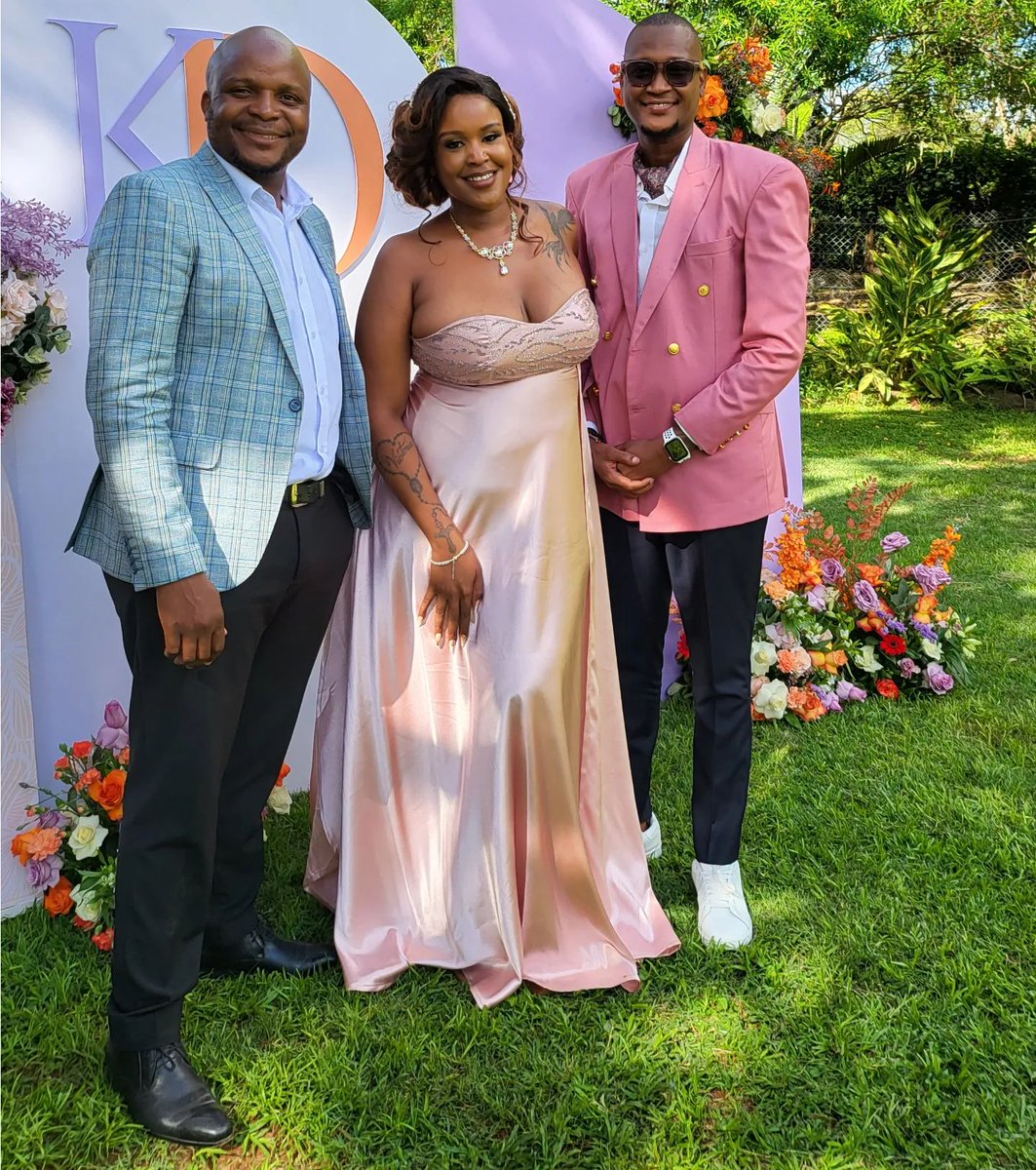LimstonB's tweet photo. Love Wins โฅ๏ธโฅ๏ธ @KameneGoro @DeejayBonez254 Congratulations my Family ๐ช
#weeding #weedingday #thepyper #kamenegoro #NairobiGossip #Congratulations #LoveinTheAir https://t.co/LTbuNfBOs1