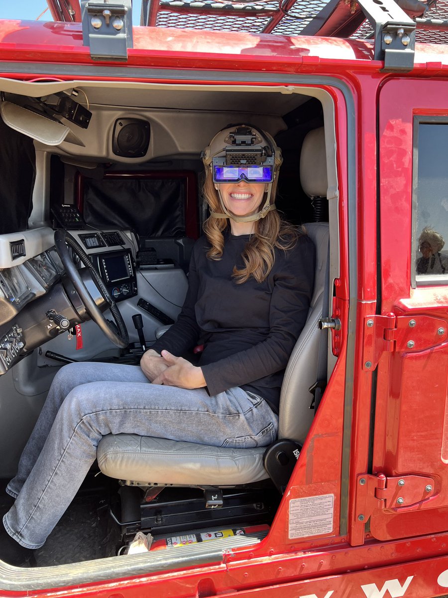 resolutioncu's tweet photo. Getting a 360 clear view with the new @Honeywell_Aero 360 Display Helmet. Increasing safety in mining through breakthrough innovations is something we can definitely get behind. #mining #SafetyFirst  

Learn more here: https://t.co/OwrQIOMLuu https://t.co/kZdmLEnmzK
