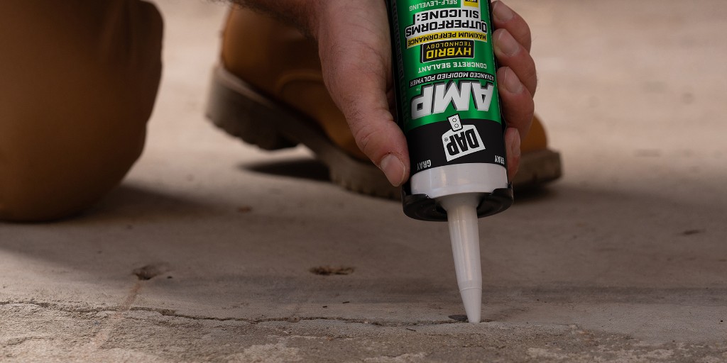 DAPproducts's tweet photo. Cracks in concrete are noticeable, to say the least. At the first sign of a crack, follow these tips to prevent the problem area from expanding: https://t.co/3qhZe9WTS2

 #HowTo #DAPTips #AMPsealants #concreterepair #homemaintenance https://t.co/eA9xyjhZ29