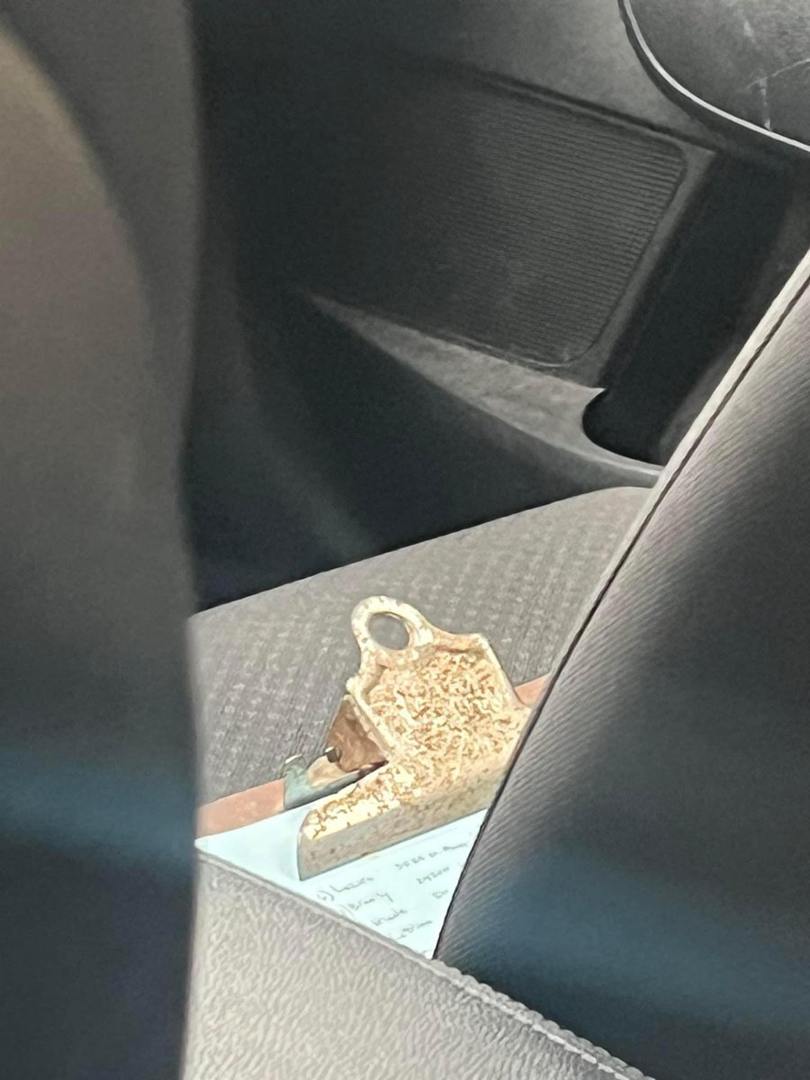 be cautious if you ever see this man!! he was literally writing down names and addresses on this clipboard in his front seat!