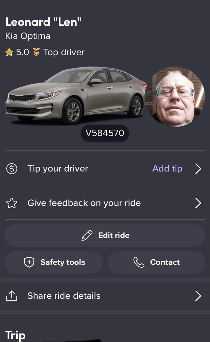 daywasthere's tweet photo. be cautious if you ever see this man!! he was literally writing down names and addresses on this clipboard in his front seat! https://t.co/Tq1KkCpQrX