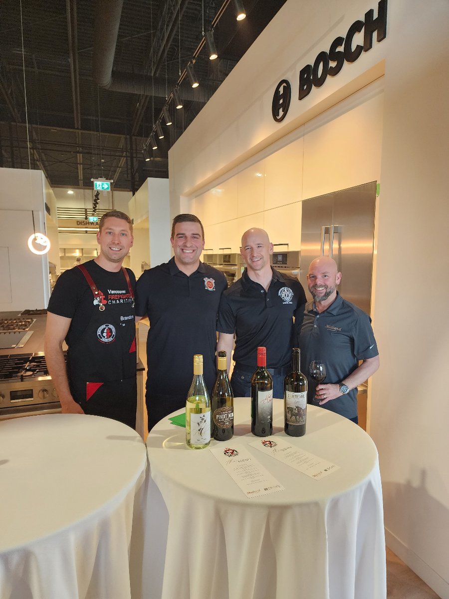 TLFCS's tweet image. Fire in the Kitchen was hosted by Midland Appliance &amp;amp; sponsored by Samsung's Bespoke lineup, the event was a success with catering from Vancouver Firefighter Charities and wine from Country Vines.  Thanks to @tlfcs @vancouverfirefighters @midlandappliance @countryvineswinery