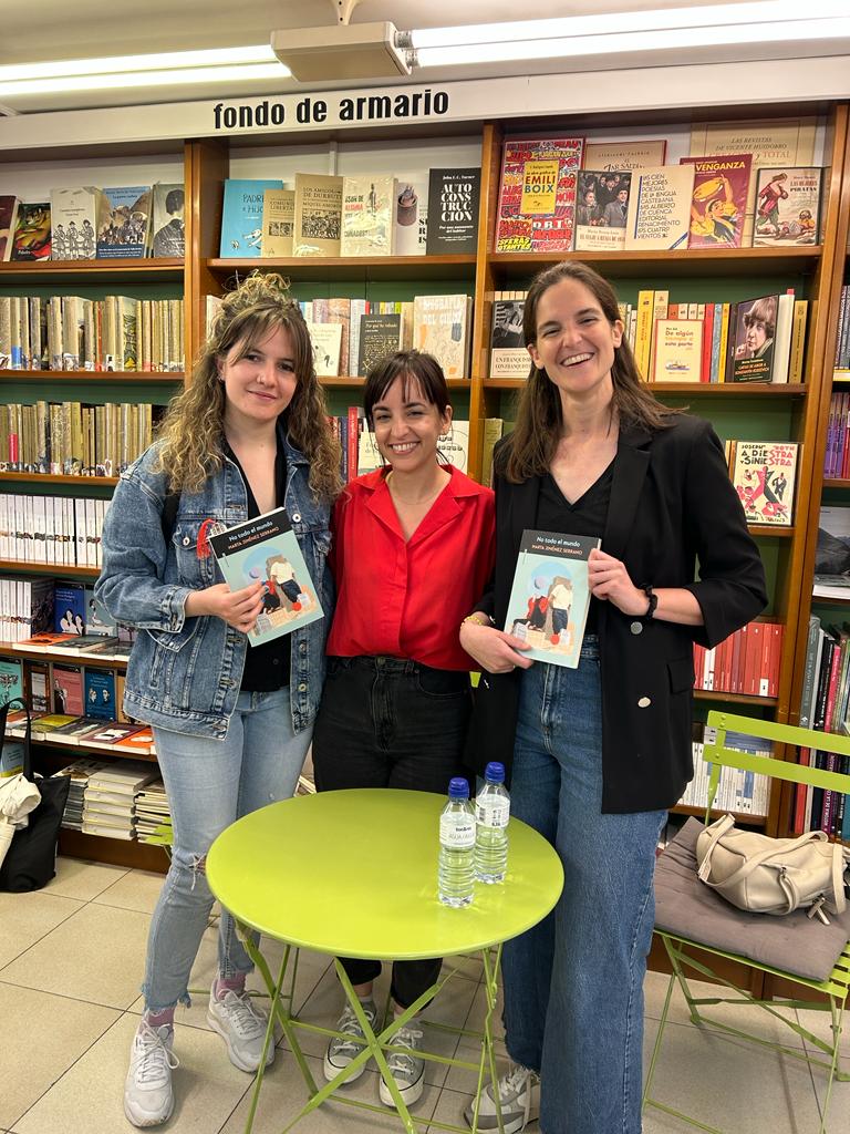 natalialopc's tweet photo. No todo el mundo escribe tan bien y tan bonito como @martajserrano. Si no la habéis leído, ya sabéis qué comprar el día del libro  💕 https://t.co/H1EXyHLGo1
